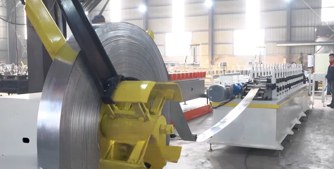 Steel-coil production line used to form metal corner beads